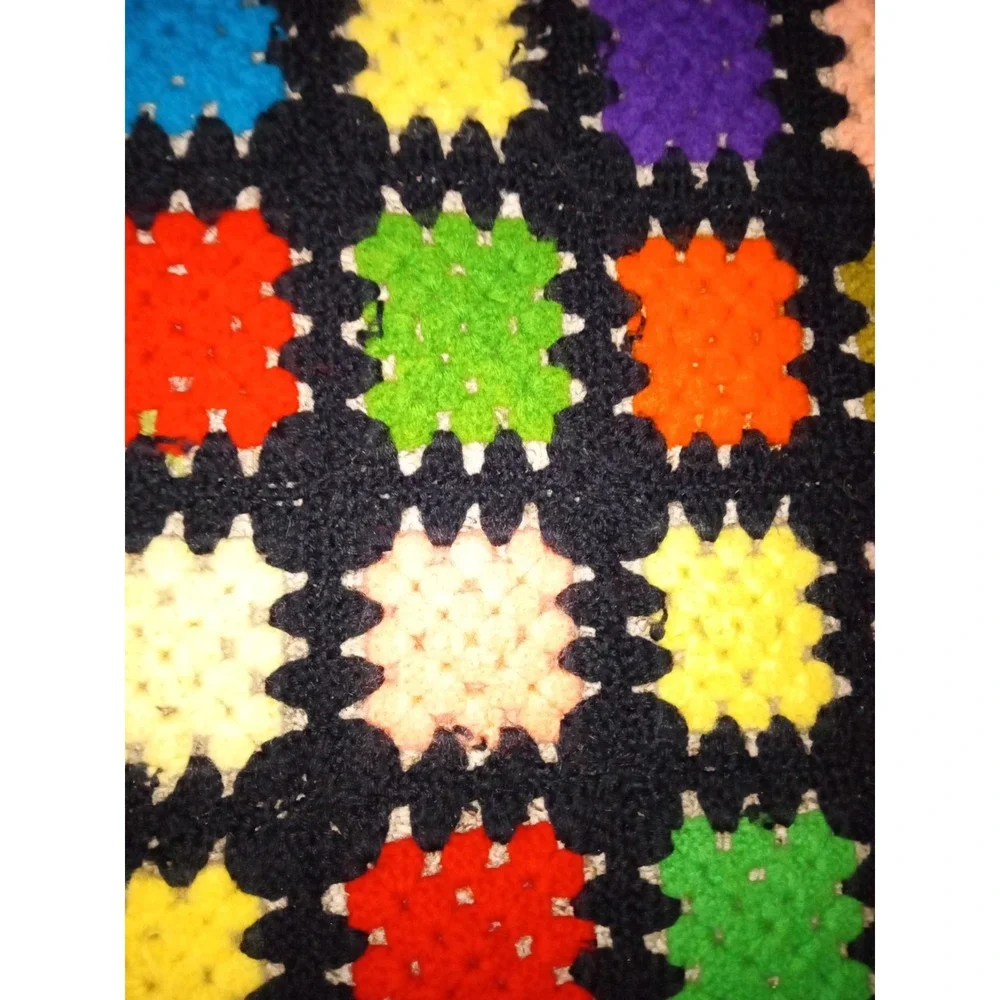 Vintage Handmade Crochet Granny Square Afghan Blanket Multi-Color Black Trim‎
